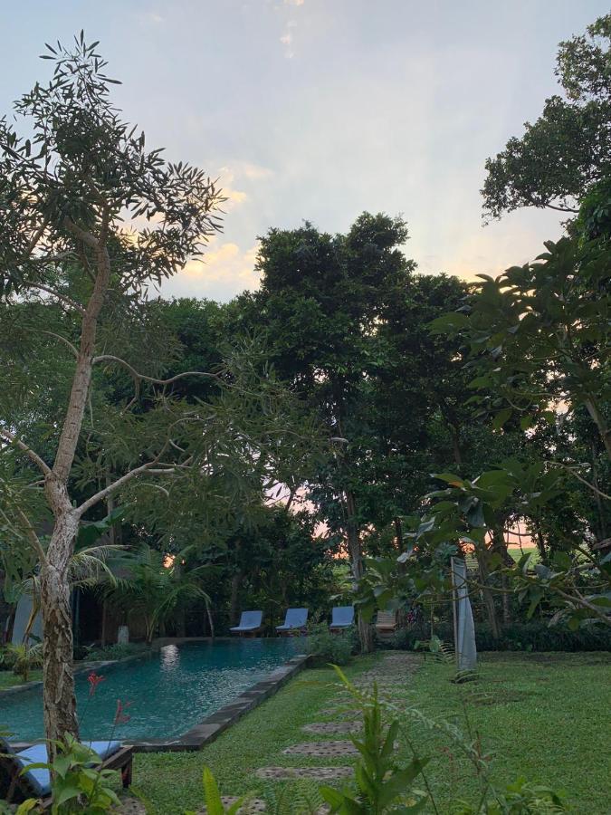Mahamustika Riverside Canggu Eksteriør billede