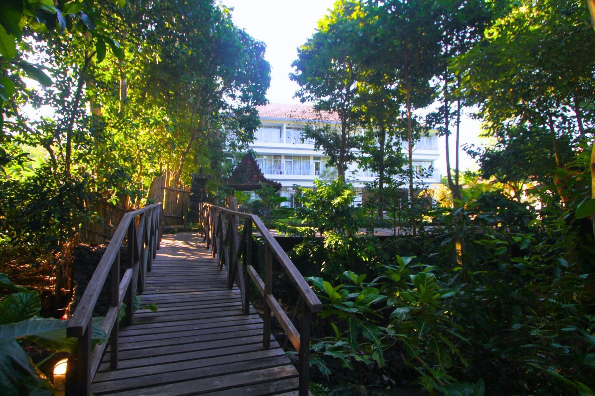Mahamustika Riverside Canggu Eksteriør billede